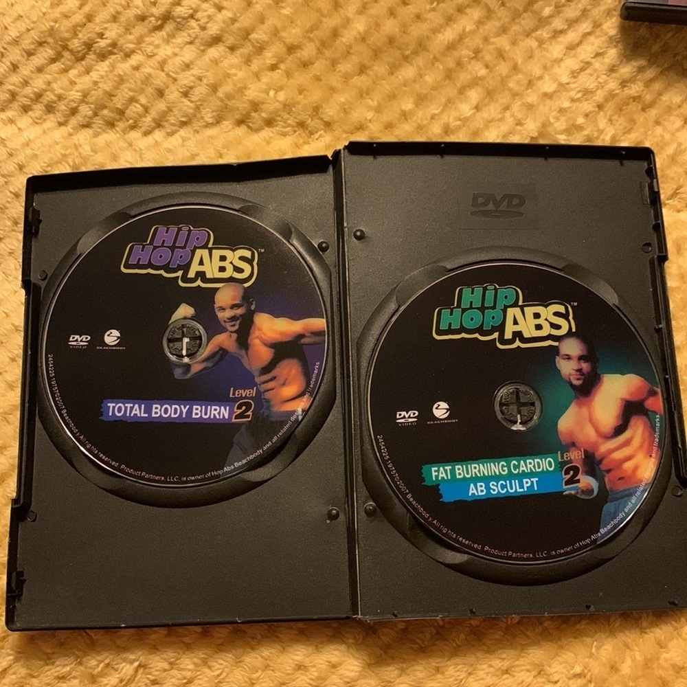 Beachbody Hip Hop Abs Shaun T! 4-DVD SET. Great condition. Level 1 & 2. - Picture 5 of 7